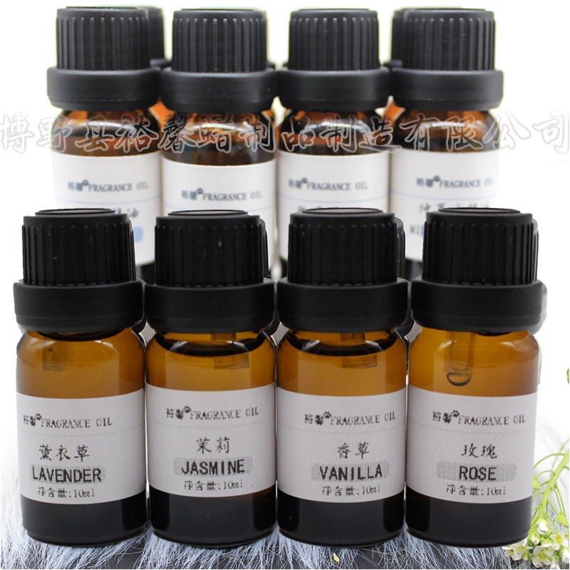 Candle Making Essential Oil - O óleo essencial de vela de